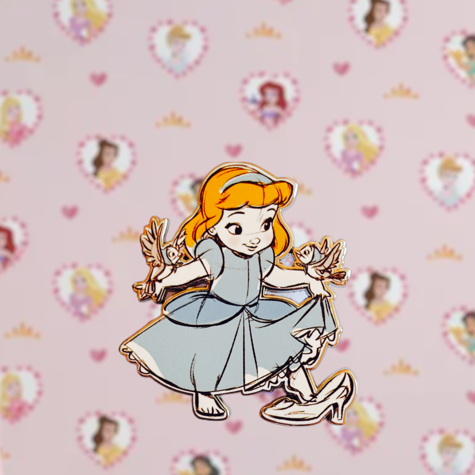 Disney - Cendrillon : Pin\'s Poupée Animator OE