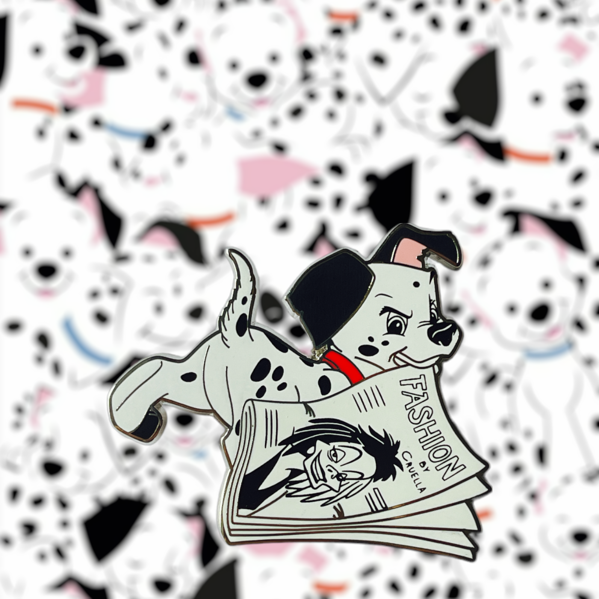 Disney - Les 101 dalmatiens : Pin\'s dalmatien avec journal OE