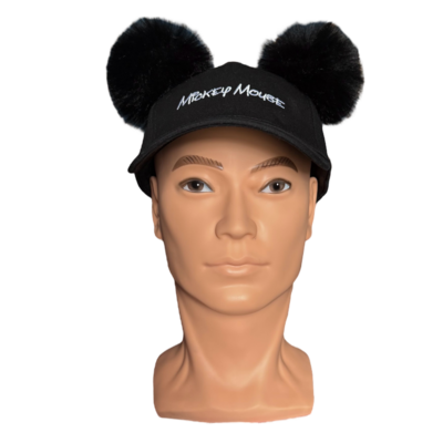 Disney - Mickey Mouse : Casquette pompon - disneyland - disneyland paris - disney parks - disney store - shop disney )- le palais des goodies