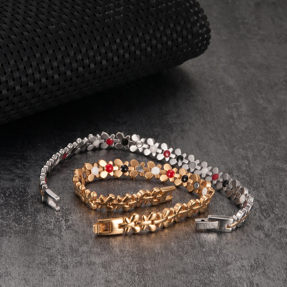 Un bracelet mixte, discret et symbolique, conçu pour durer.