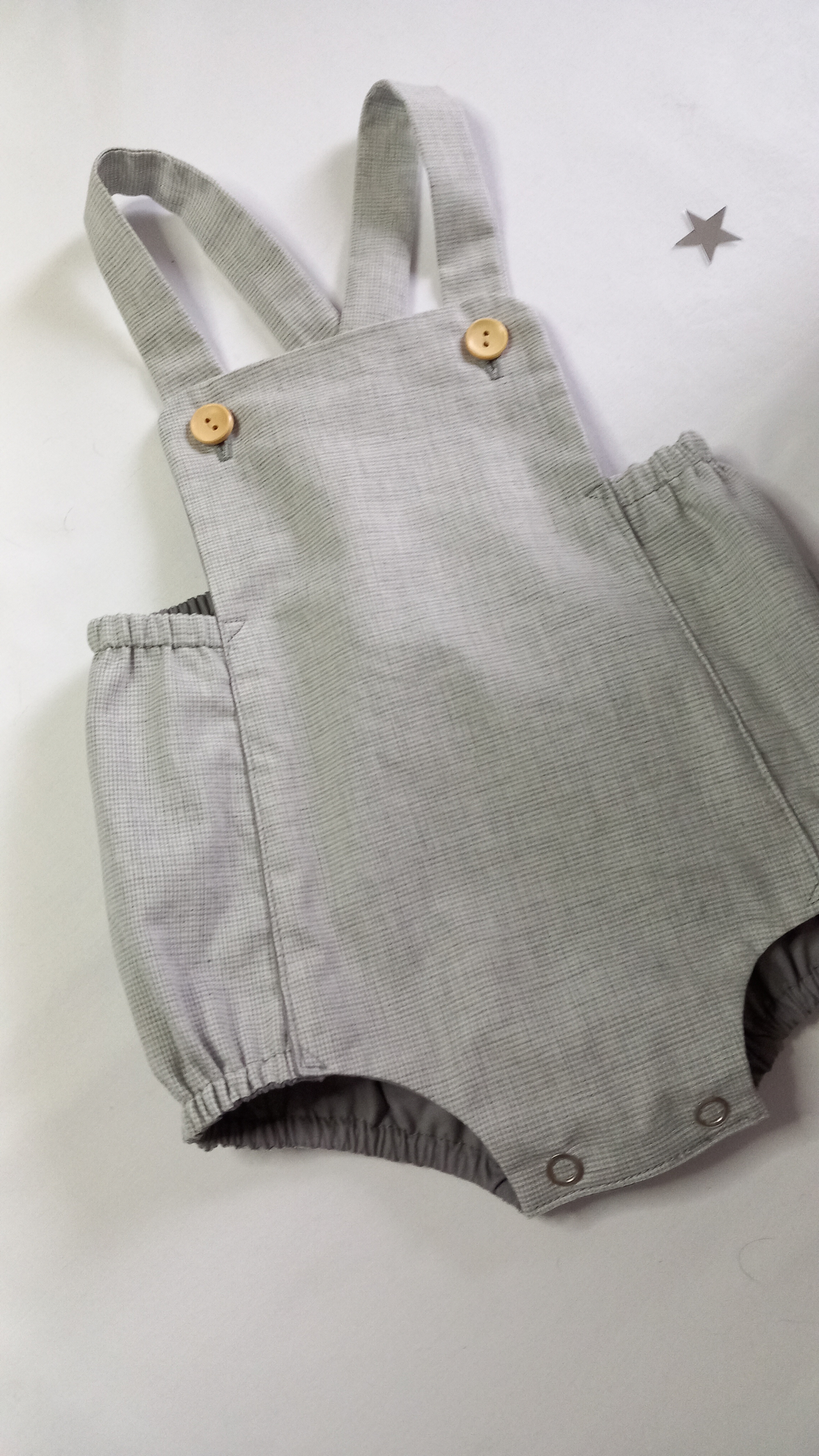 barboteuse bretelles doublure gris