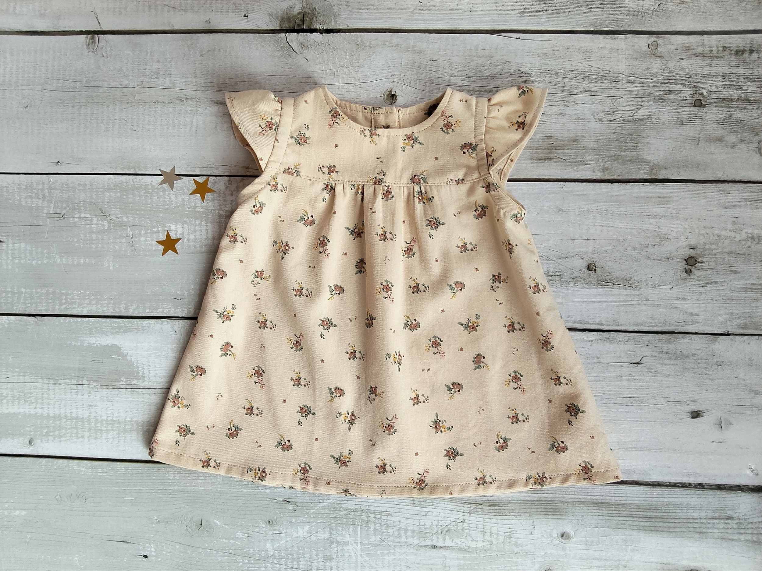 robe sans manches beige fleurs (1)