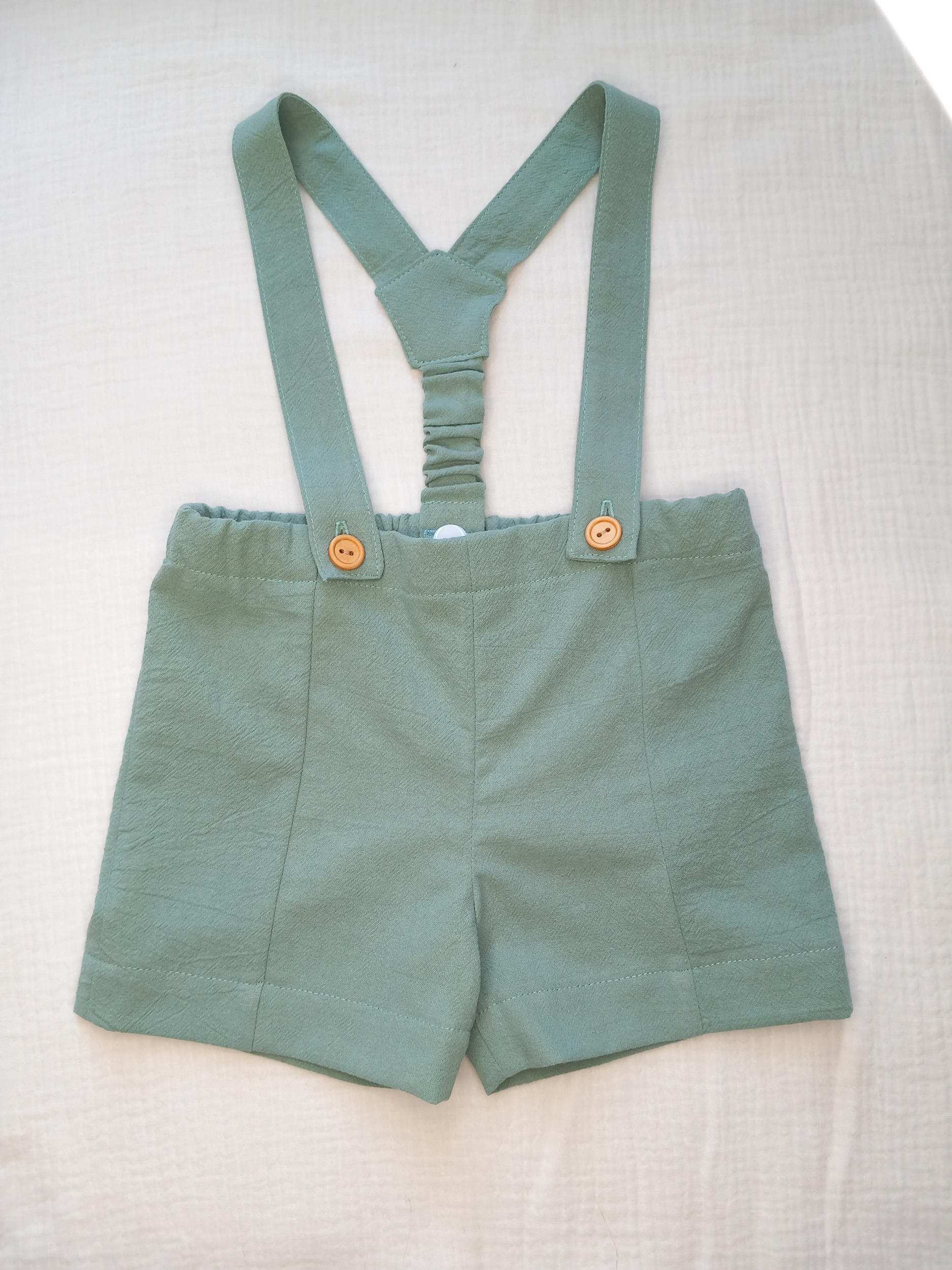short à bretelles vert
