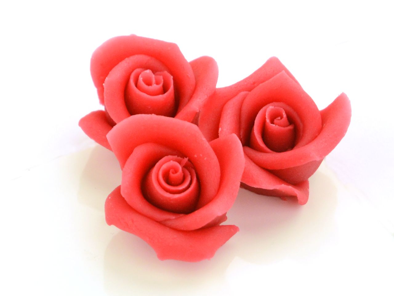 Fleur en amande - Rose 4 cm - Rouge