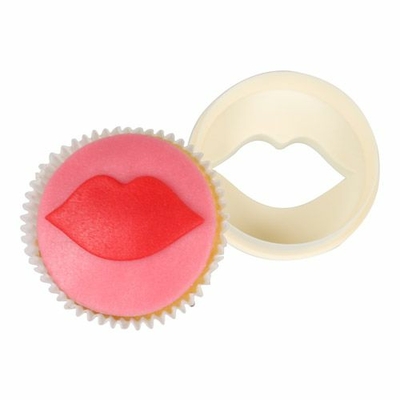 DOUBLE-SIDED-CUPCAKE-CUTTER-LIPS-CIRCLE