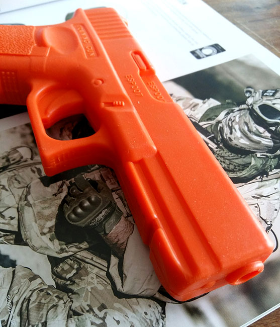 pistolet factice