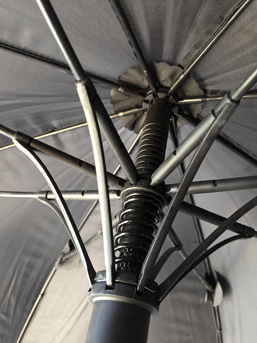 parapluie-tactique-defense