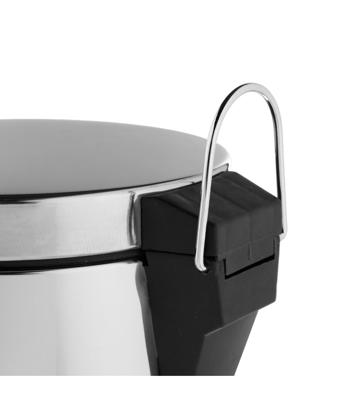 poubelle-30-litres-en-inox-brosse-ouverture-a-pedale (3)