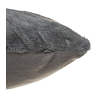coussin-dehoussable-gris-en-fourrure-motif-en-relief-45-x-45-cm (2)