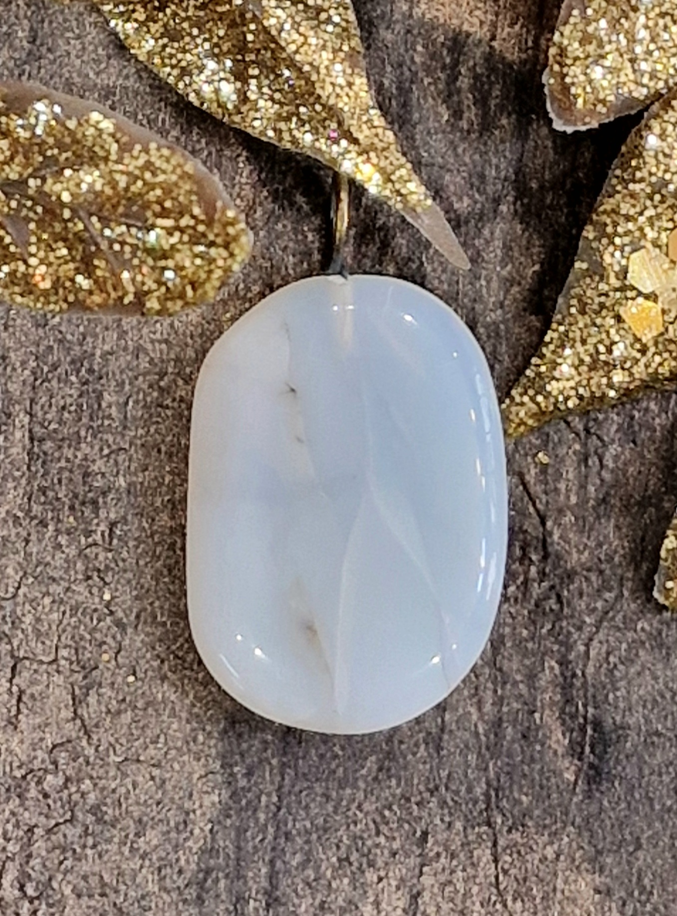 Pendentif opale blanche