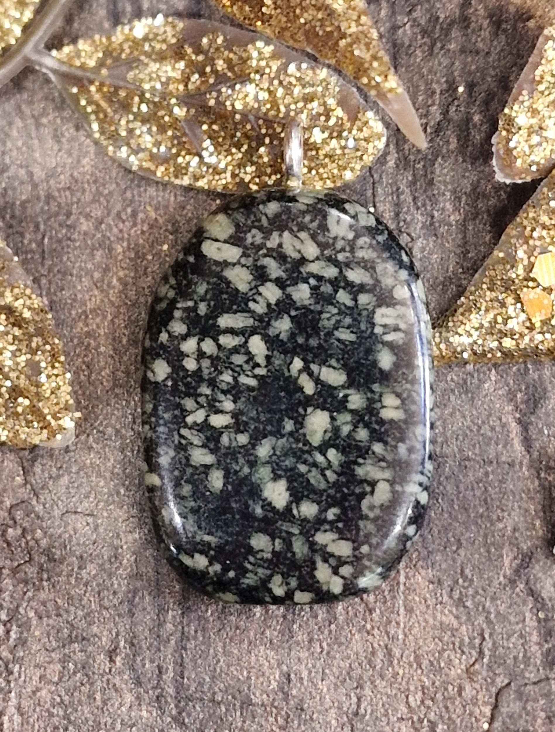 Pendentif porphyre vert