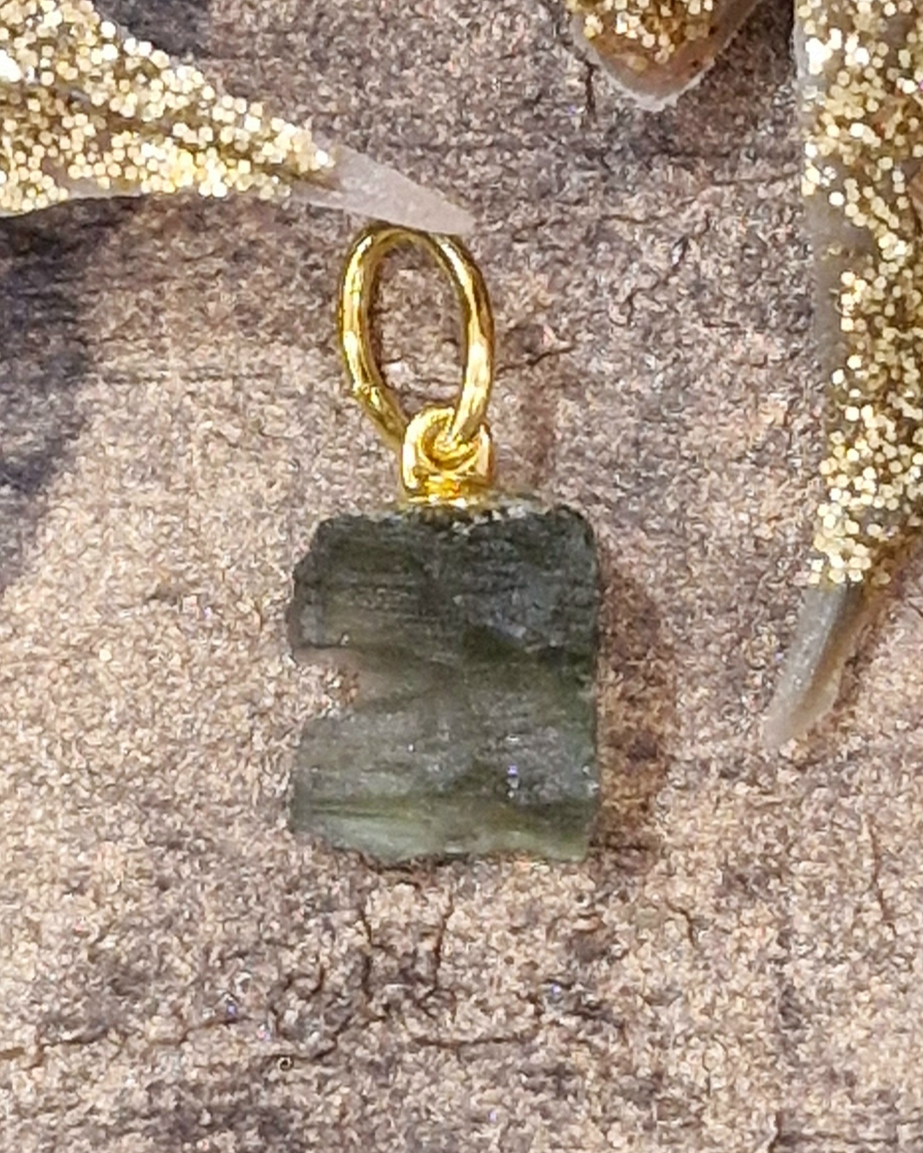 Pendentif moldavite