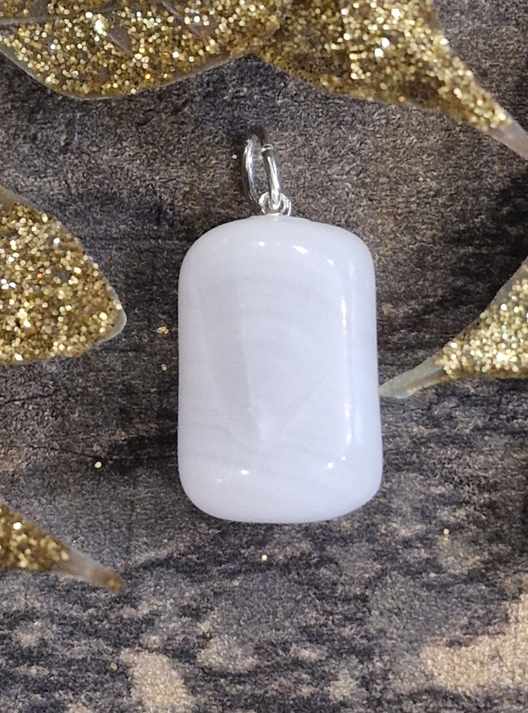 Pendentif manganocalcite