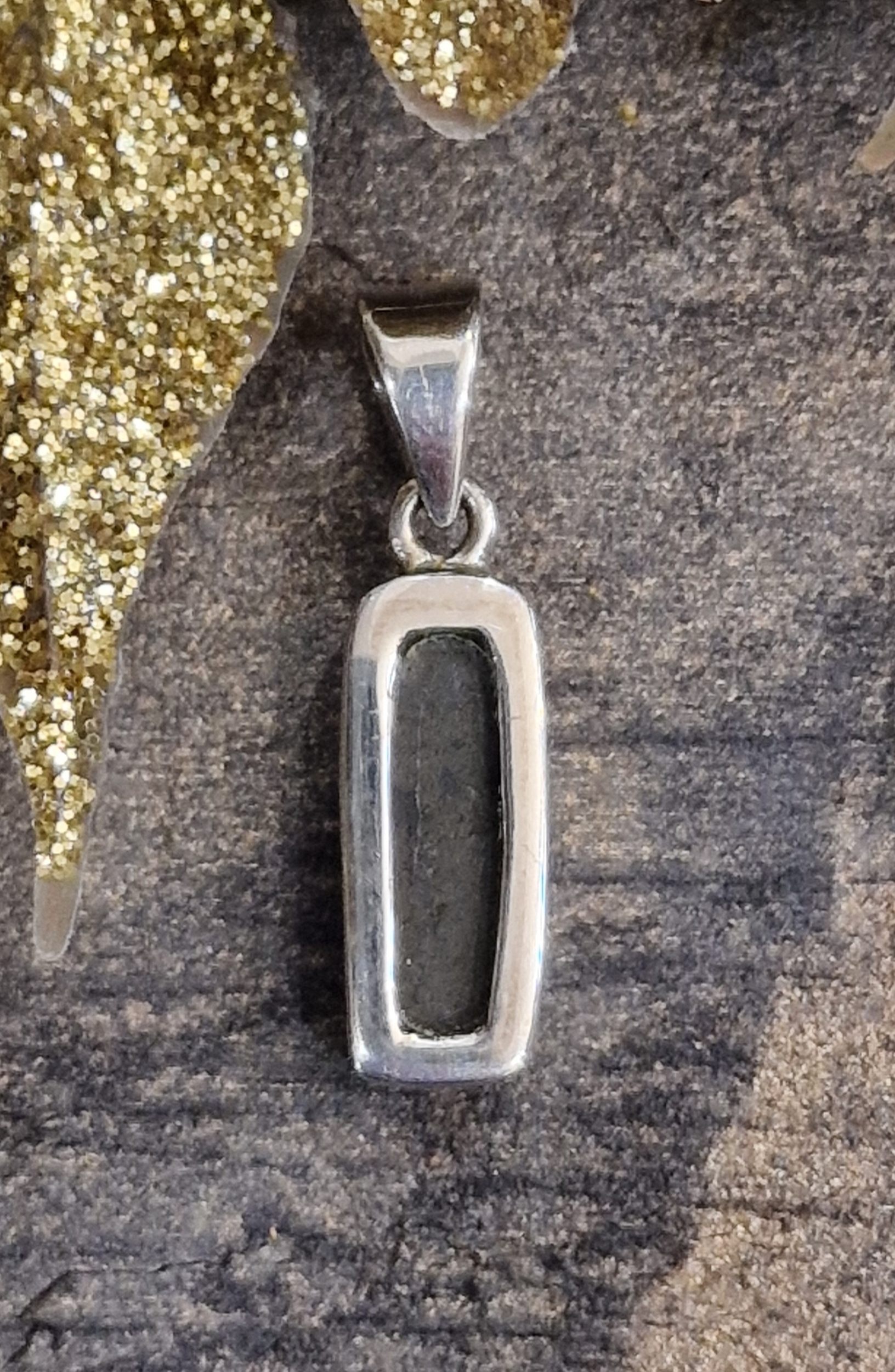 pendentifargentammolitearriere