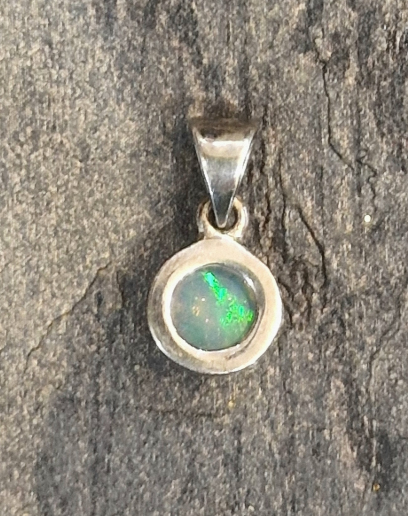 pendentif-argent-opale-arriere-126e