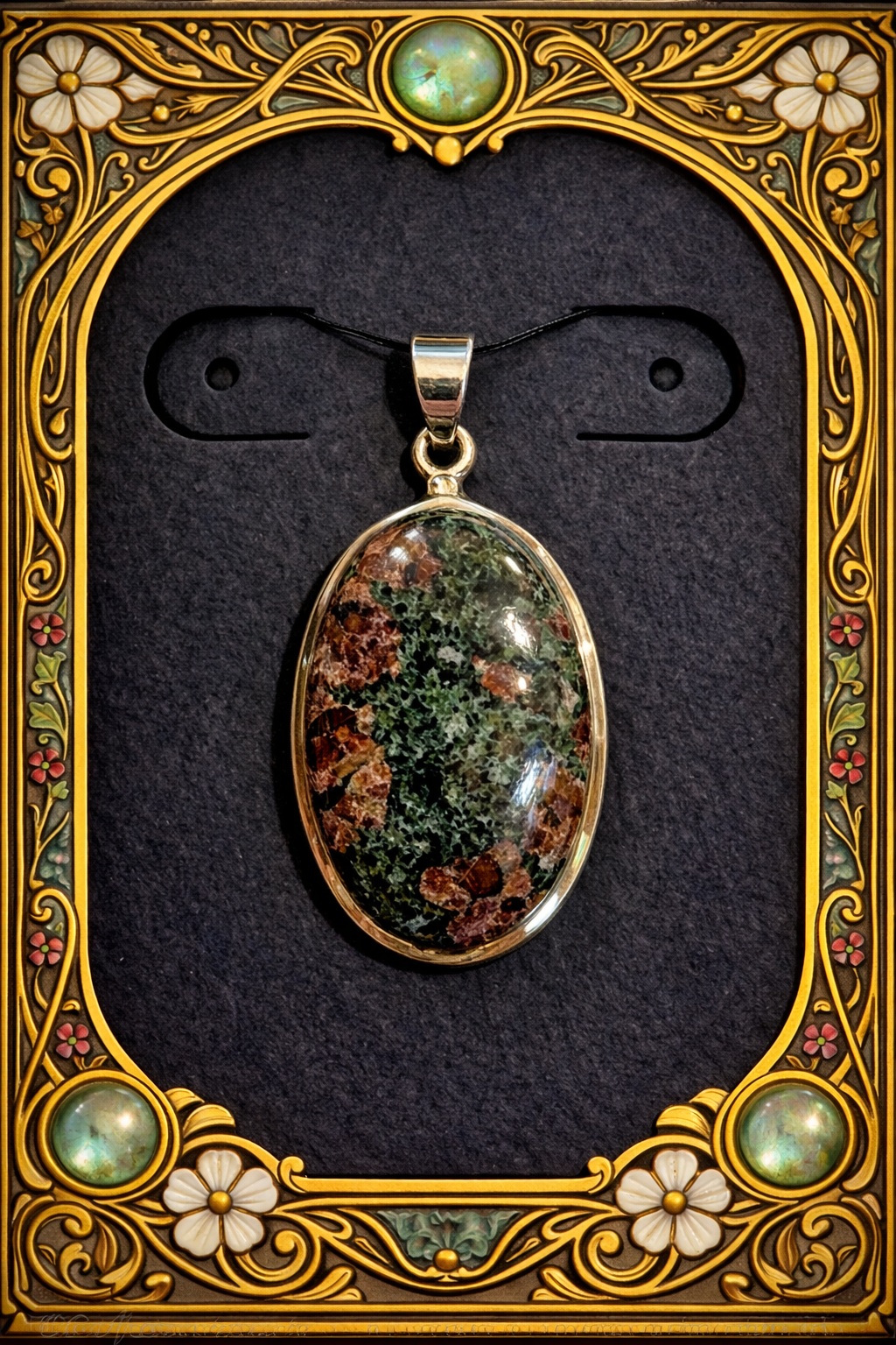 Pendentif grenat