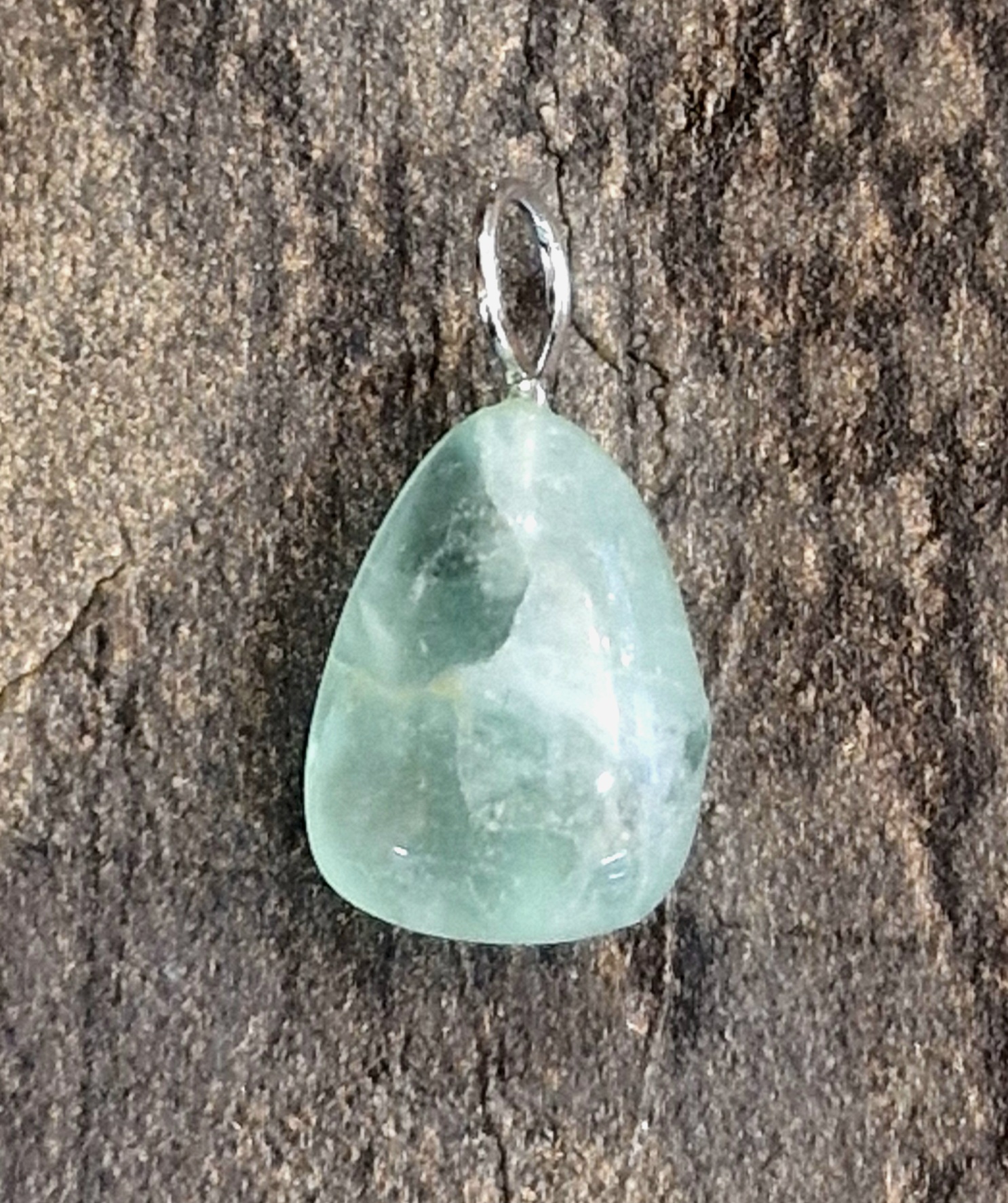 Pendentif fluorine verte