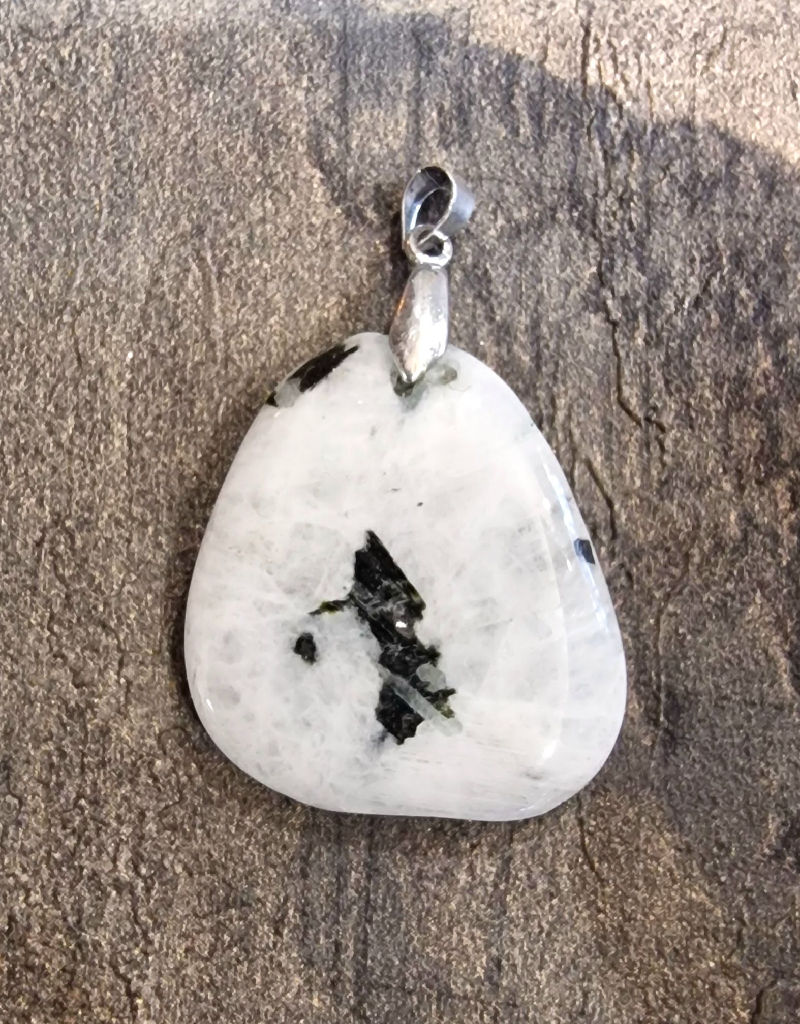 Pendentif pierre de lune