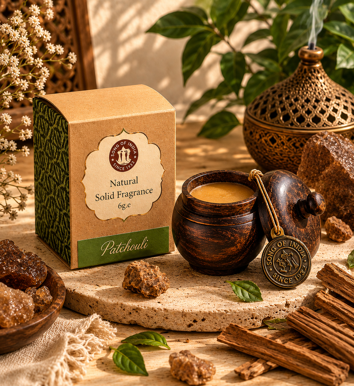 parfum-solide-patchouli-en-pot-de-palissandre-diffuseur-naturel-d-ancrage-et-de-sensualite (2)