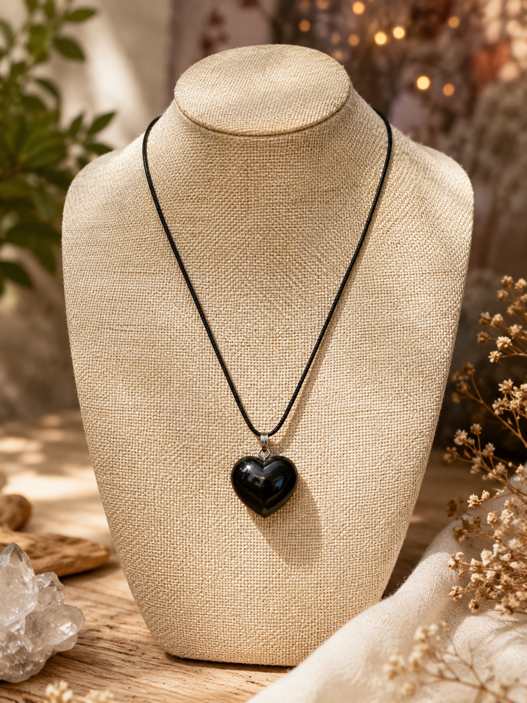 pendentif-obsidienne-oeil-celeste-coeur-face
