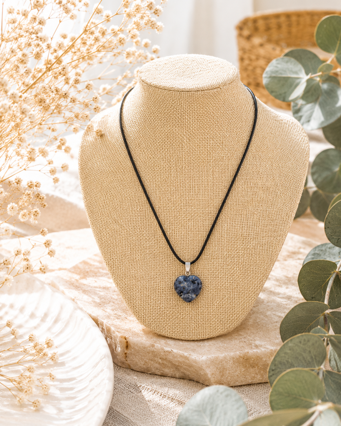 pendentif-larvikite-coeur-face