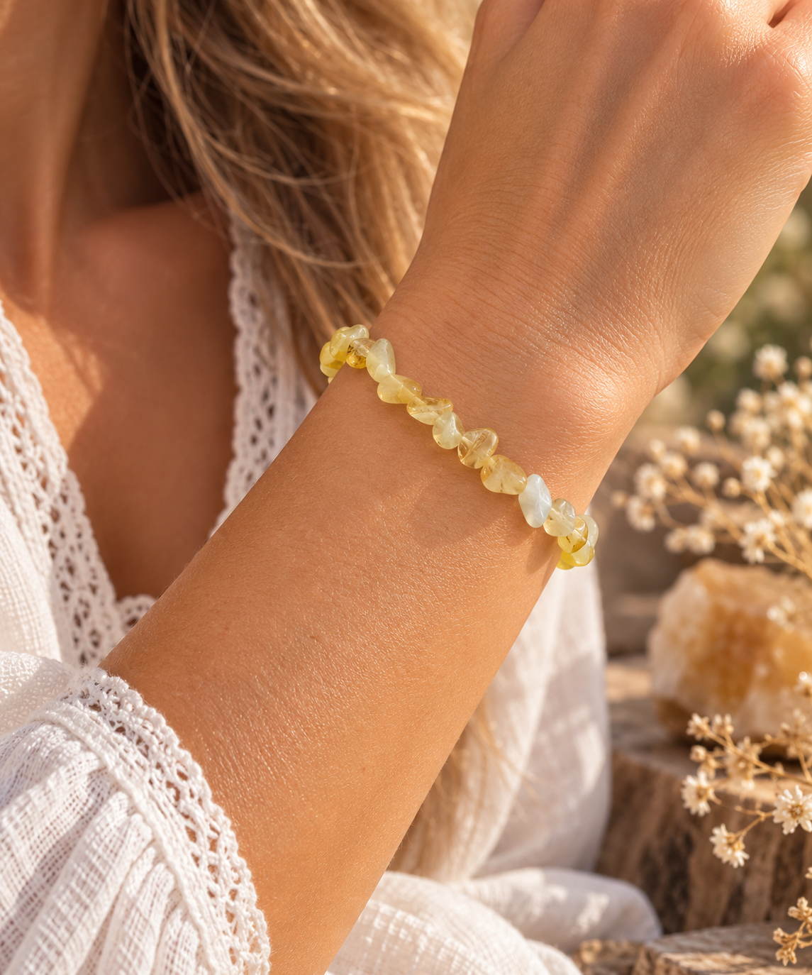 bracelet-opale-jaune-mini-pierres-roulees-confiance-et-creativite-femme