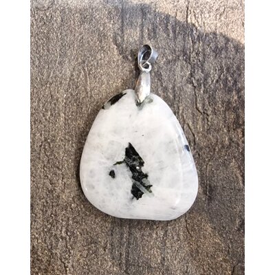 pendentif-galet-pierre-de-lune-arc-en-ciel-105