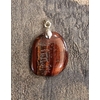 pendentif-galet-oeil-de-taureau-105