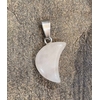pendentif-lune-quartz-rose-modele-B1