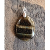 pendentif-galet-oeil-de-faucon-105