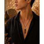 pendentif-oeil-de-tigre-bitermine-pointe-porte-homme