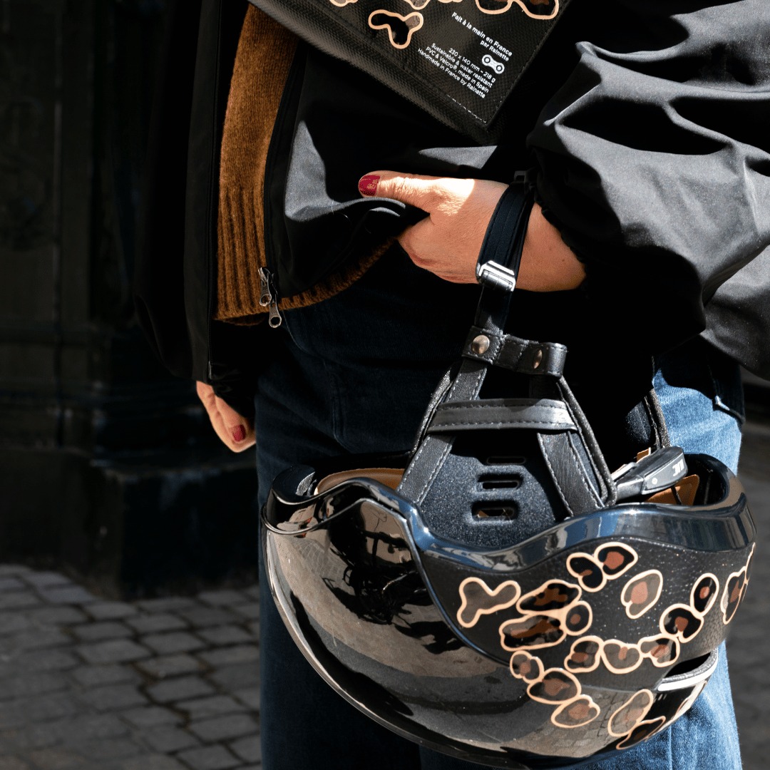 leopard-stickers-pour-casque-velo