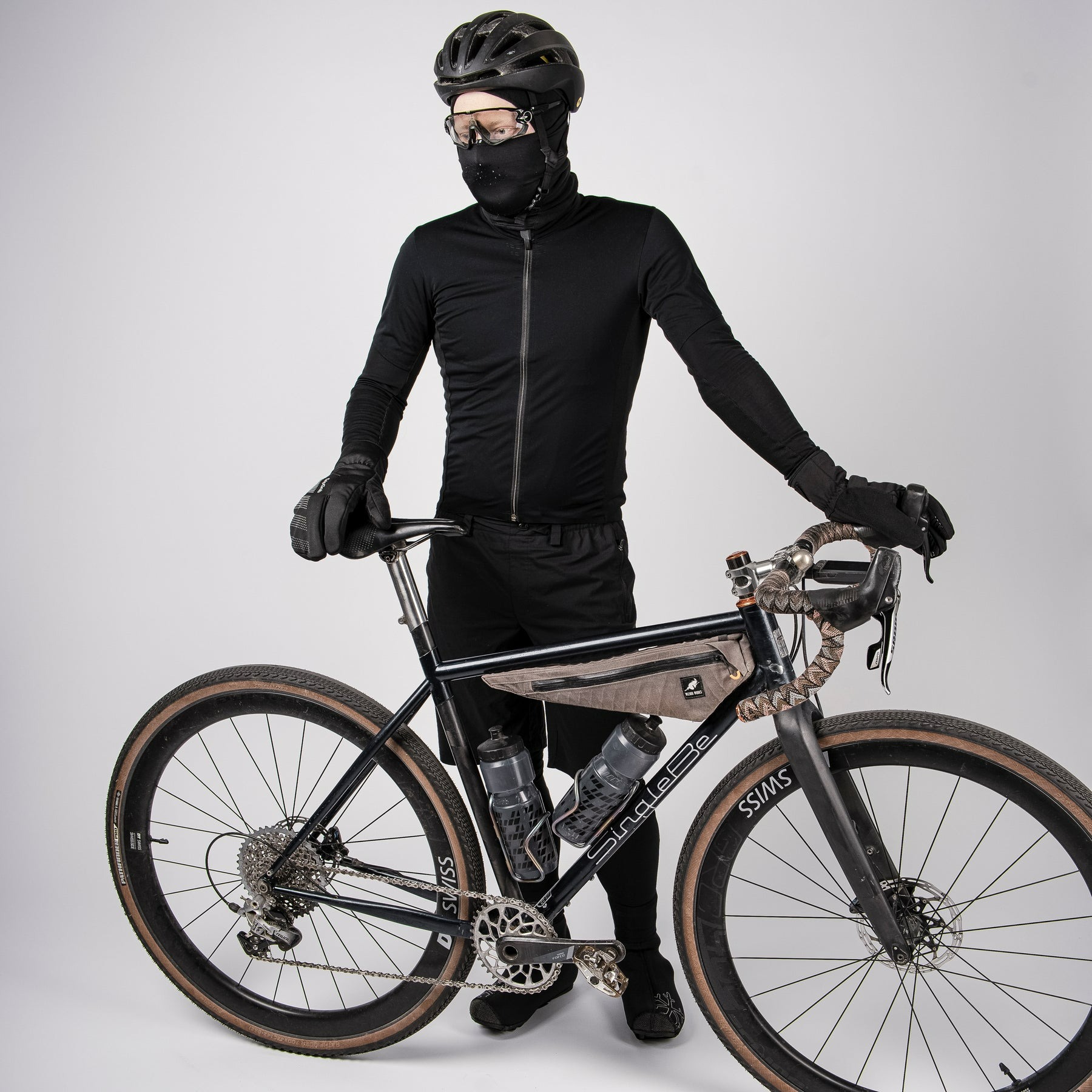 Cagoule-velo-noir