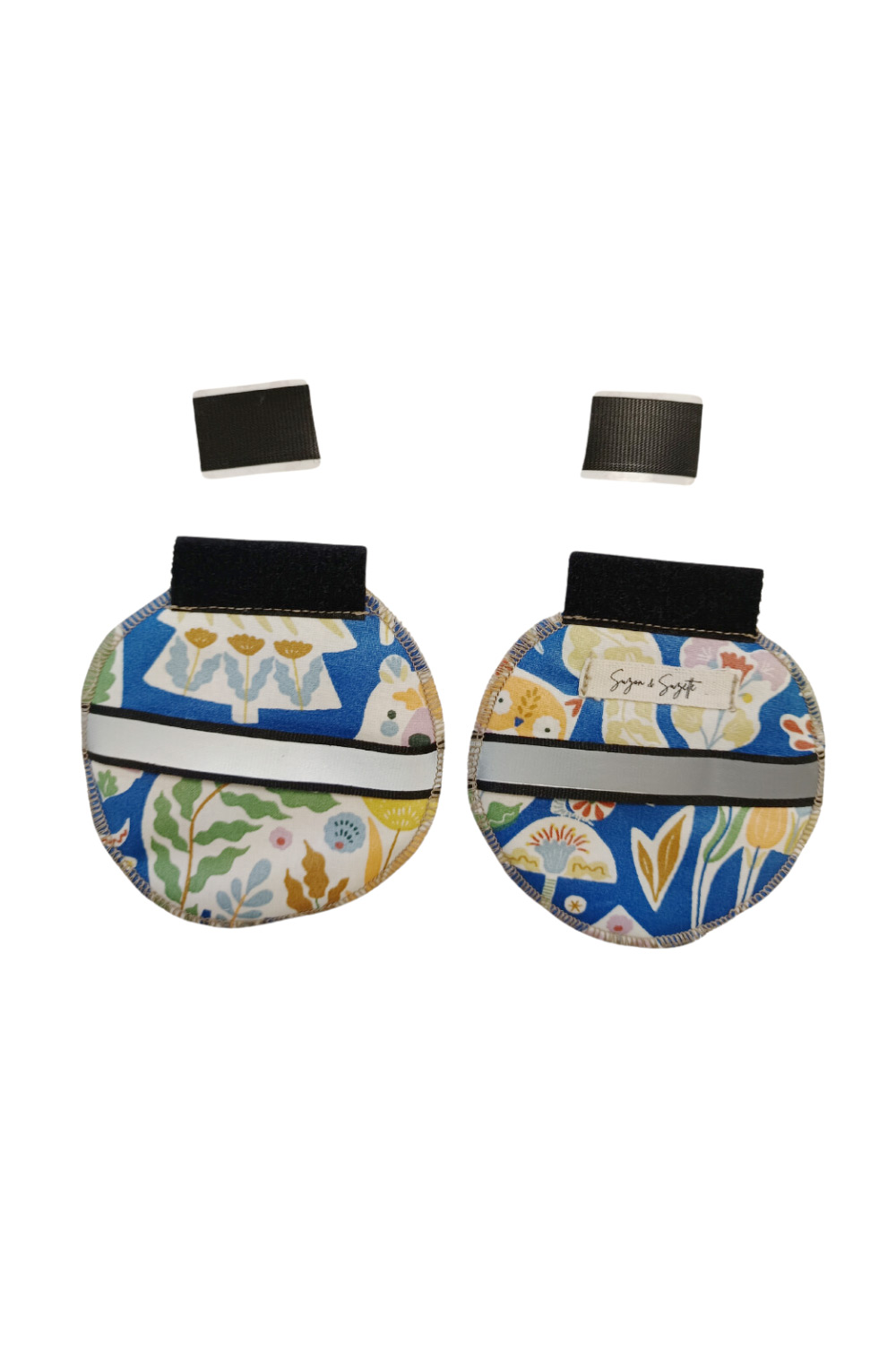 cache-oreilles-fond-blanc