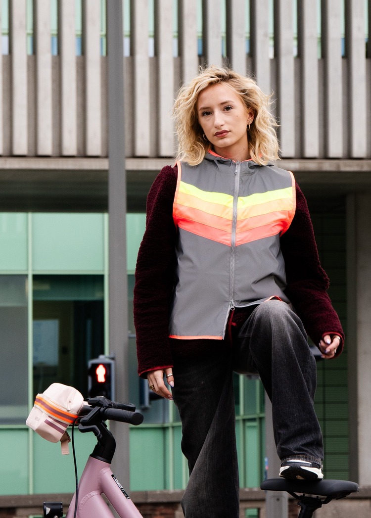 veste-reflechissante-sans-manche-go-fluo-darkflow-femme