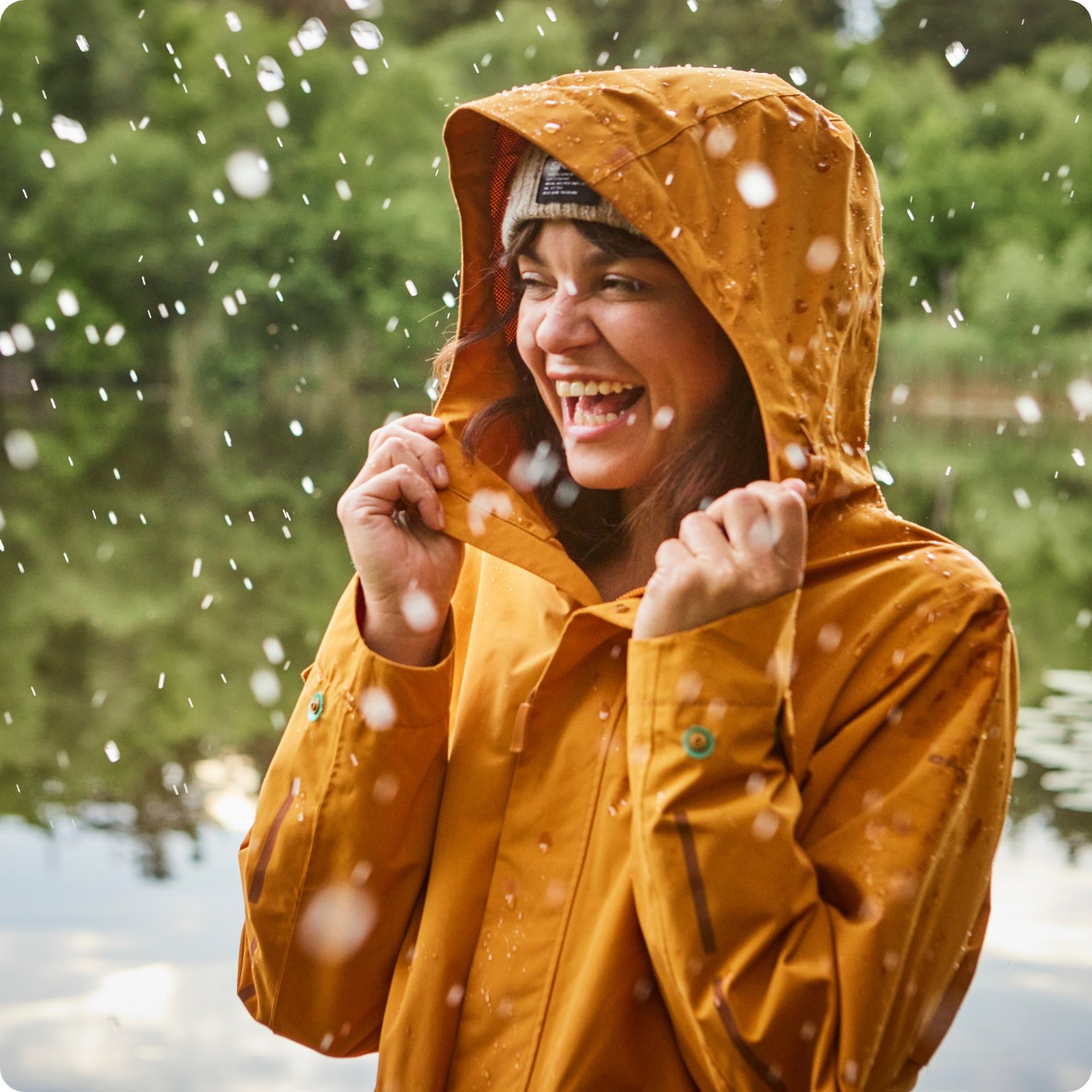 veste-longue-impermeable-femme-basil-mosse-ocre