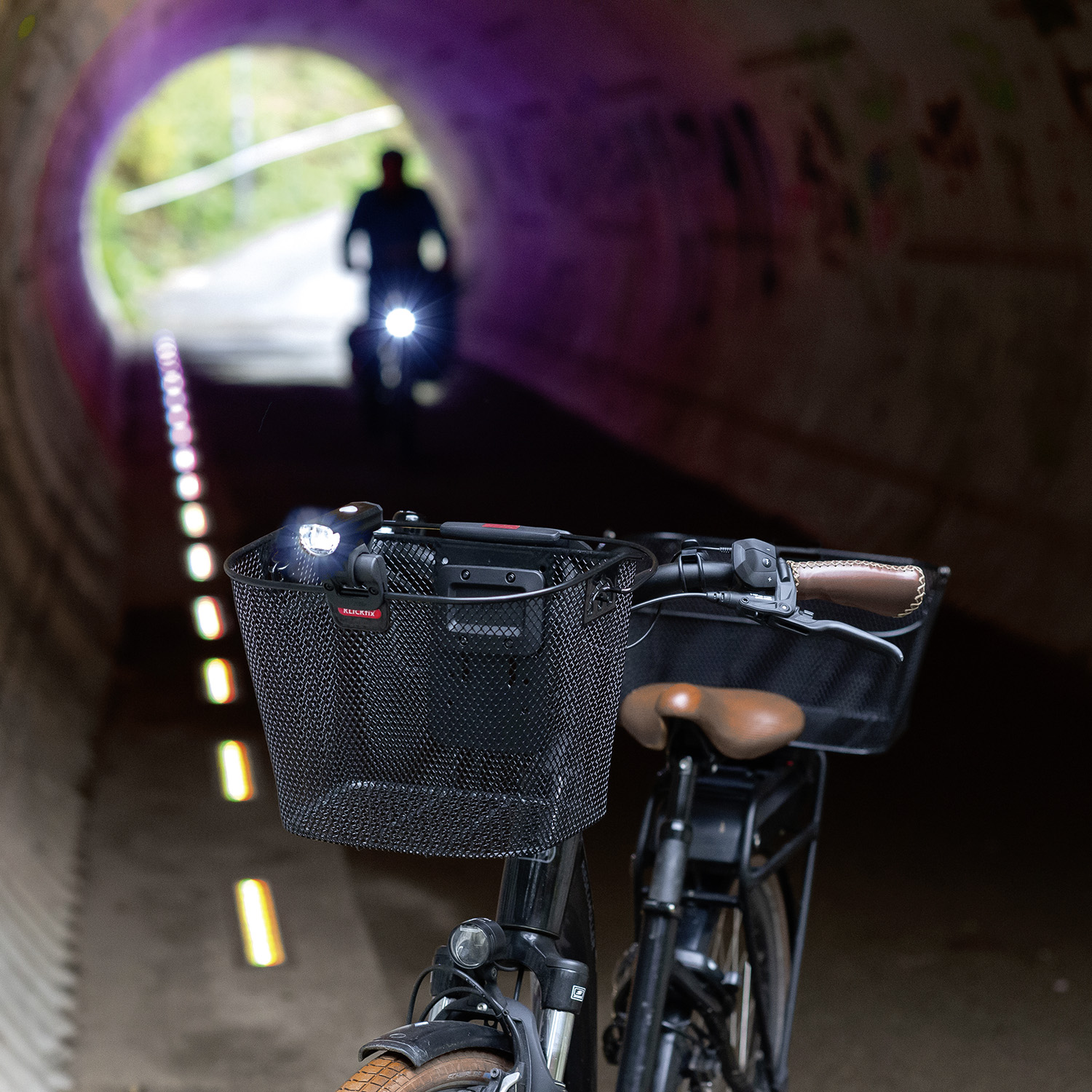 fixation-pour-lampe-panier-velo-avant