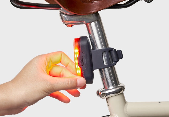 thousand-adaptateur-multiusage-pour-fixer-le-feu-arriere-au-velo