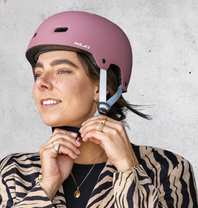 Casque vélo rose XLC