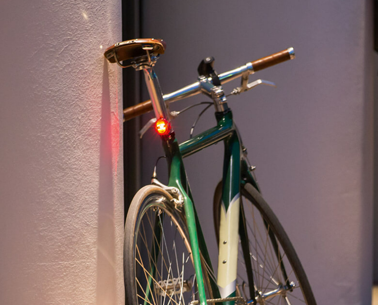 feu-de-velo-arriere-sigma