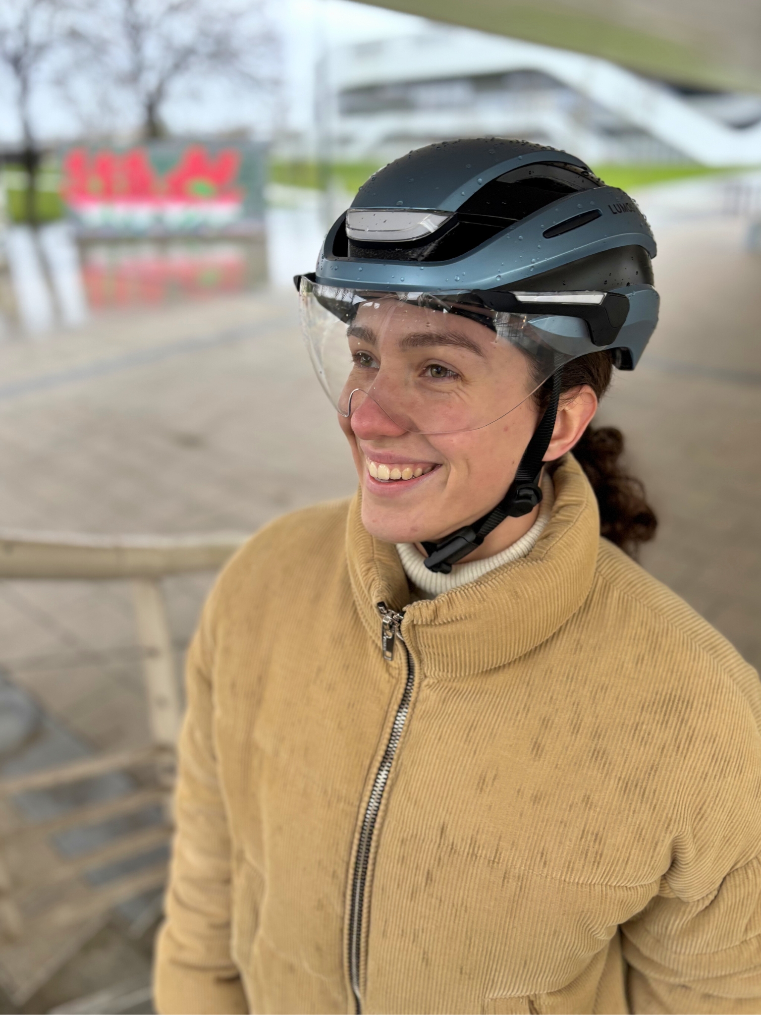 casque-velo-lumos-ultra-e-bike-porte-femme