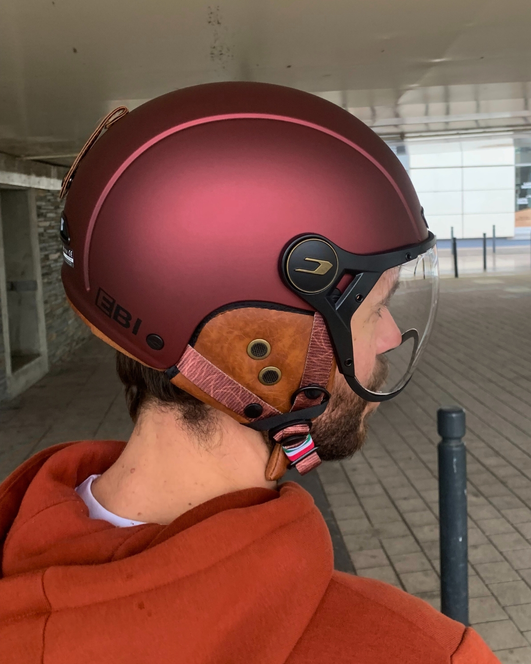 casque-jet-vintage-avec-visiere