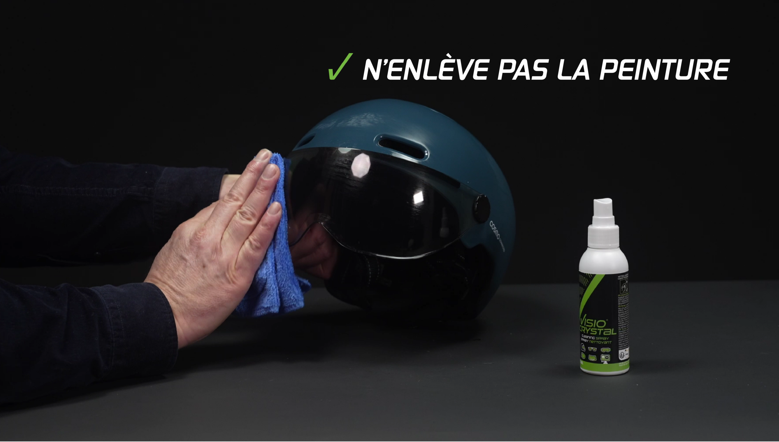 nettoyant-visiere-casque-velo-moto