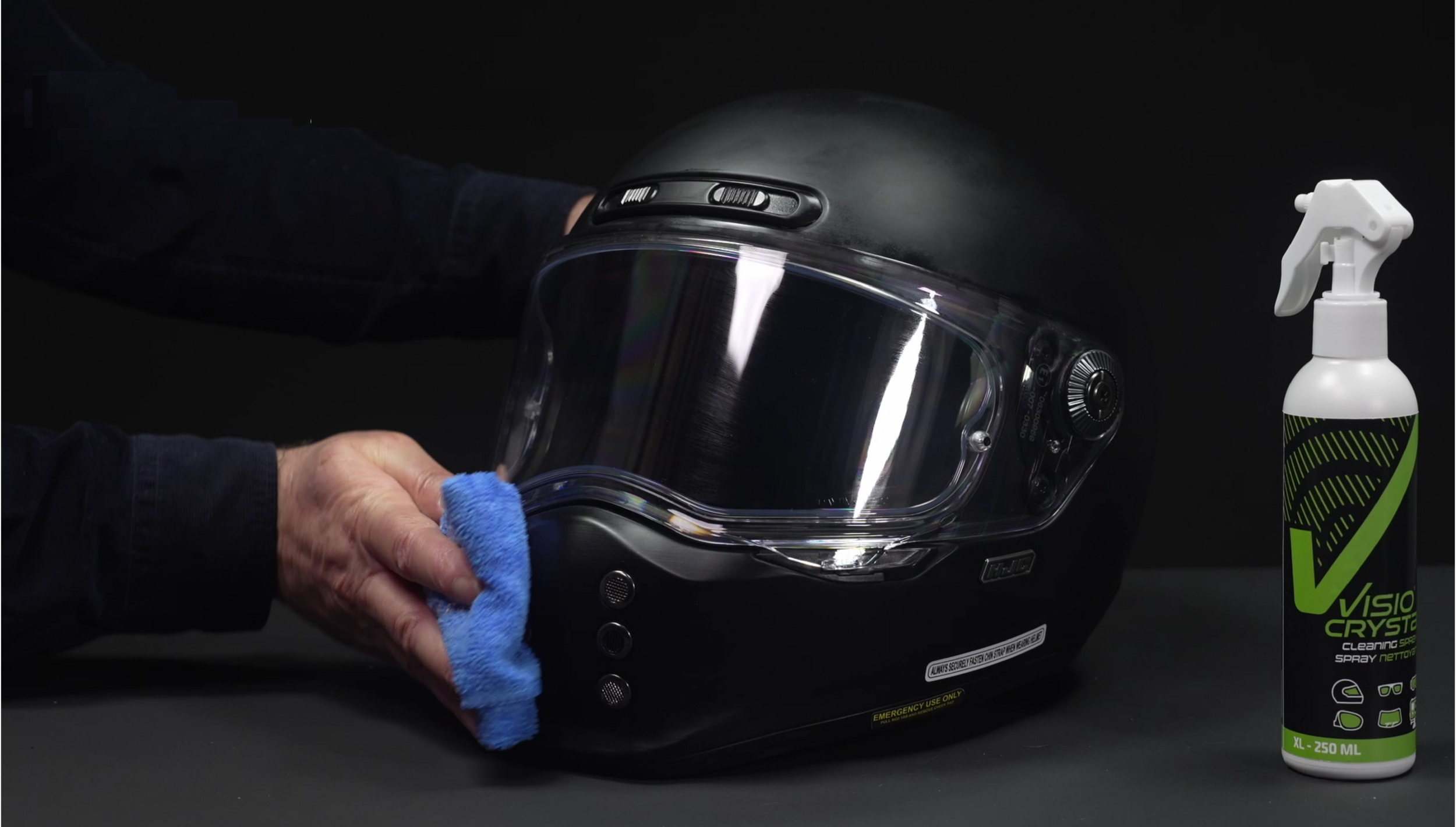 nettoyant-desinfectant-visiere-casque-moto