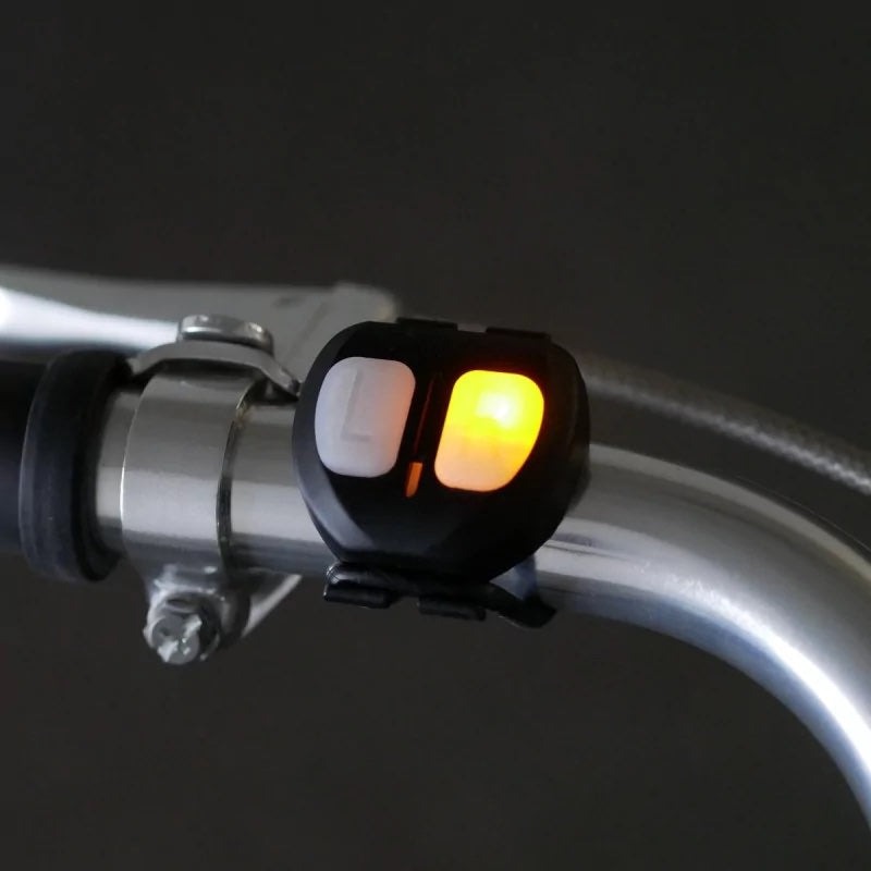 eclairage-CASQUE-turn-et-telecommande-oxiturn-voyants-clignotants