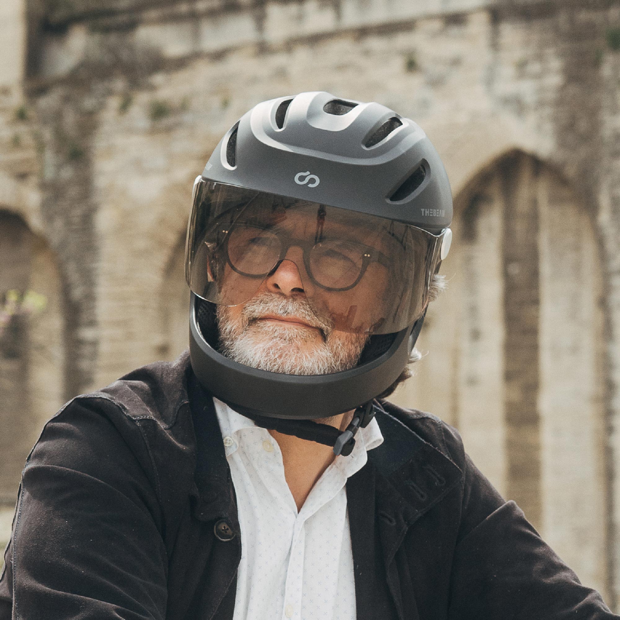 casque-virgo-noir-integral