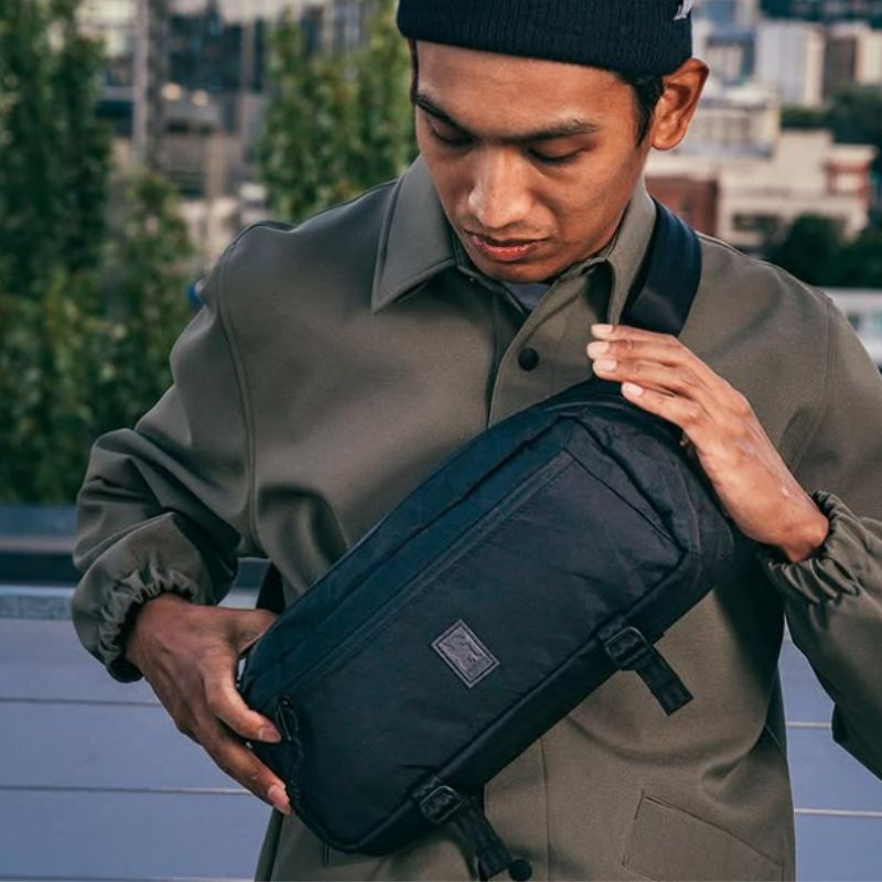 kadet-sling-sacoche-de-dos-noir