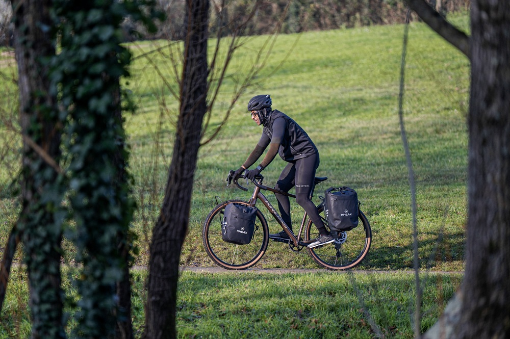 kheax-izoard-montage-sacoches-cyclo-bikepacking