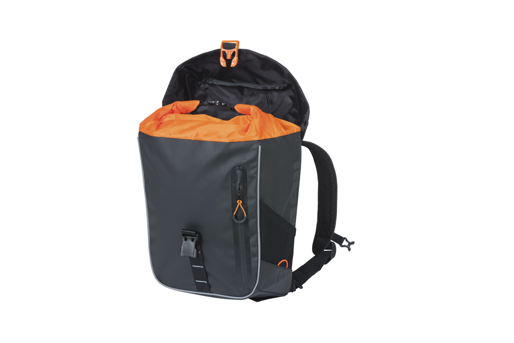 Basil-Miles-Tarpaulin-sac-a-dos-velo-17L