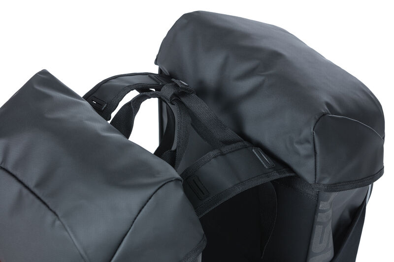 Basil-Miles-Tarpaulin-double-bicycle-32L